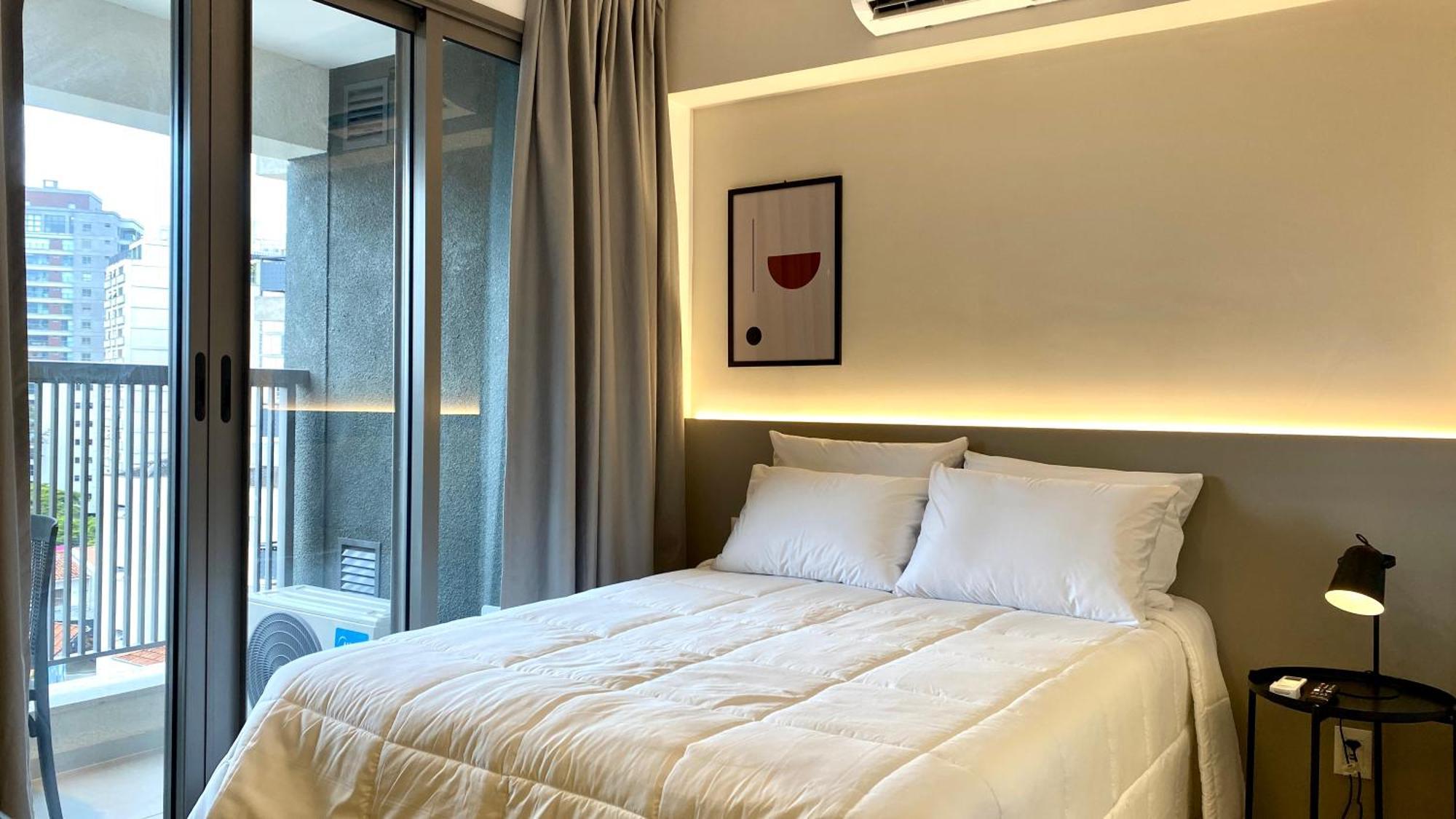 Apartamento No Metro Madalena A 6min Av Paulista *